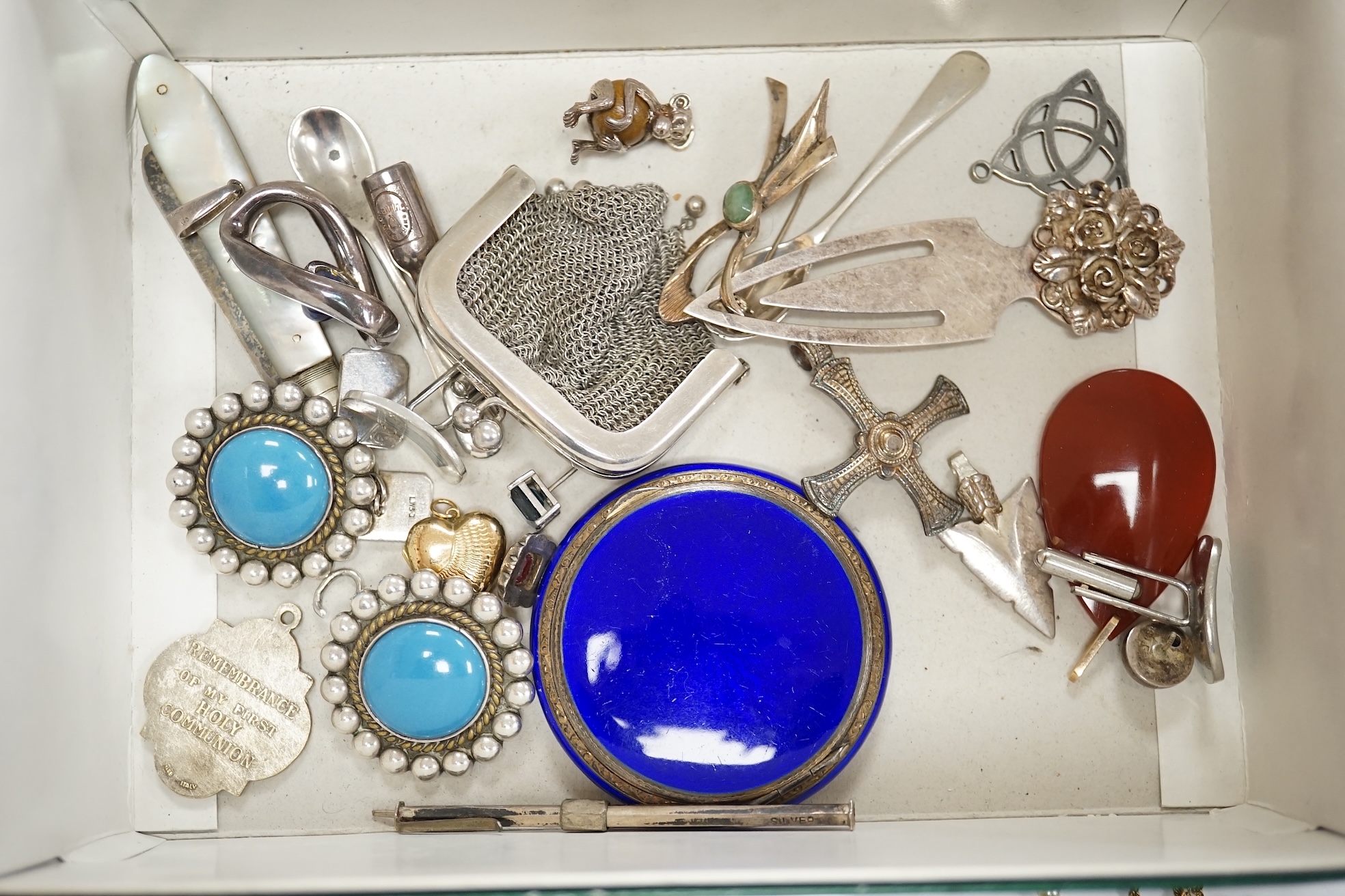 A George V silver and enamel compact, import marks for H.C. Freeman Ltd, London, 1928, 55mm and a quantity of assorted jewellery etc. including silver. Condition - poor to fair to good